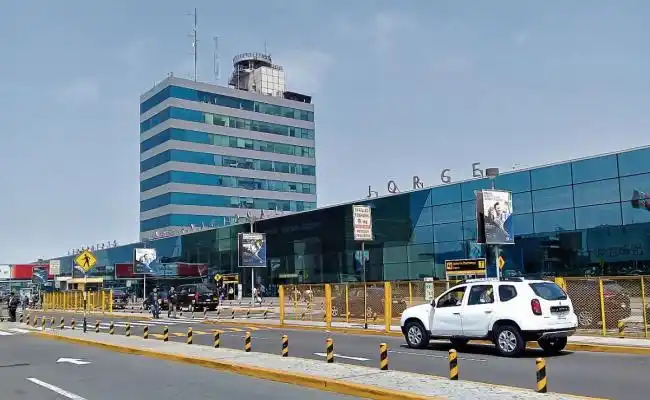 2001-2022: LAP NI 2DA PISTA, NI TERMINAL